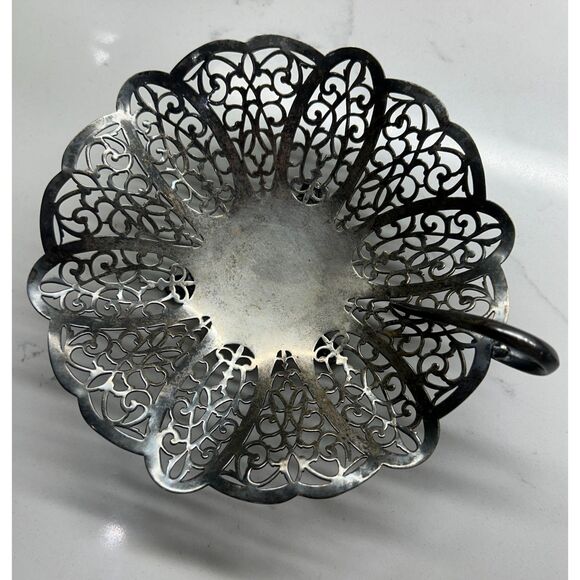 Vintage International Silver Lovelace Footed Handled Candy Dish - Picture 6 of 7